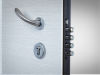 Puerta acorazada con cerradura antipánico